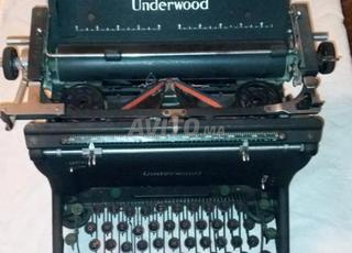 Ancienne machine à écrire  UNDERWOOD