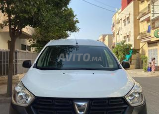 سيارة للبيع