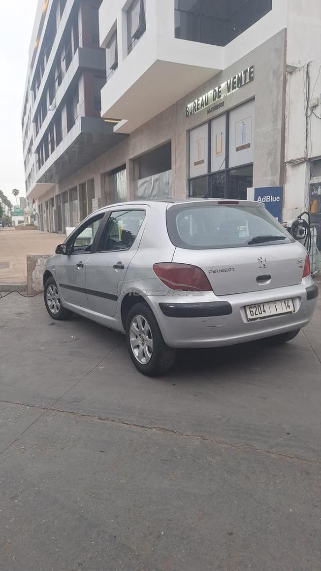 سيارة بيجو 307 