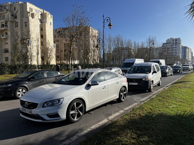 Volvo S60,Luxe, confort, sécurité. 