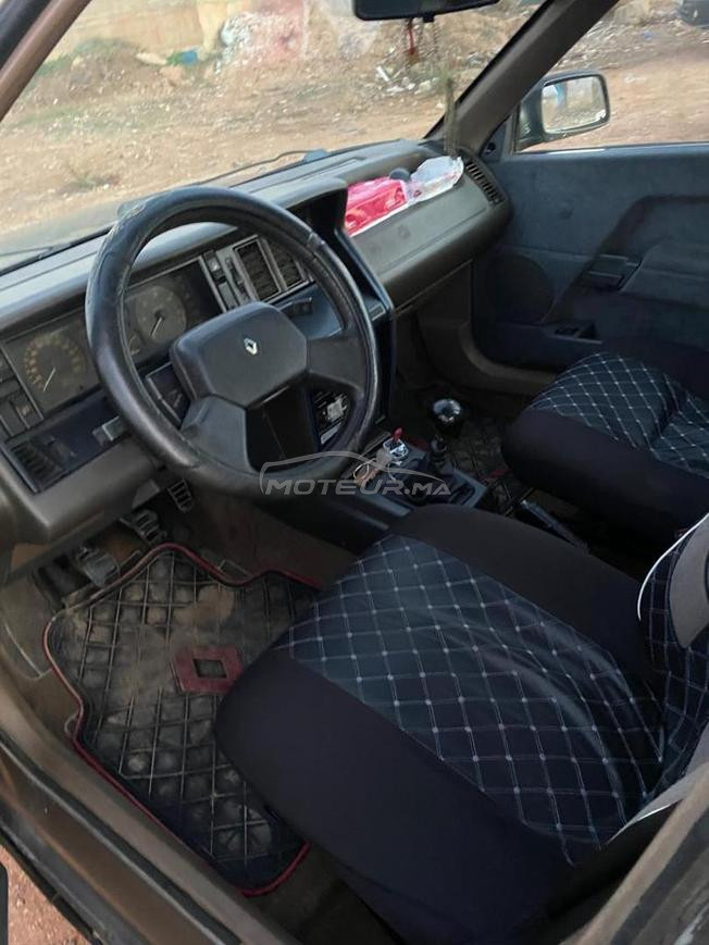 Renault R21 