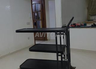 table roulante de service à étagères 