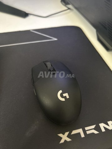 Logitech g305 wireless mouse.