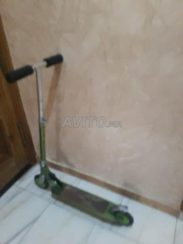 Trottinette pliante pour enfant Très bon état  