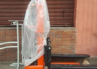 Gerbeur manuel     ya