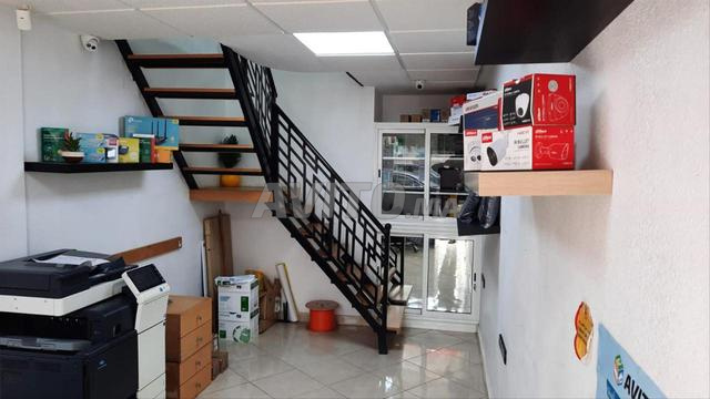 Magasin en plein centre ville de à coté de la gare