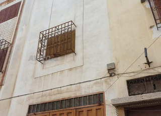 Maison à fort potentiel et bien placé