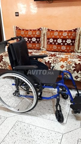 كرسي متحرك من الألمنيوم جديد 