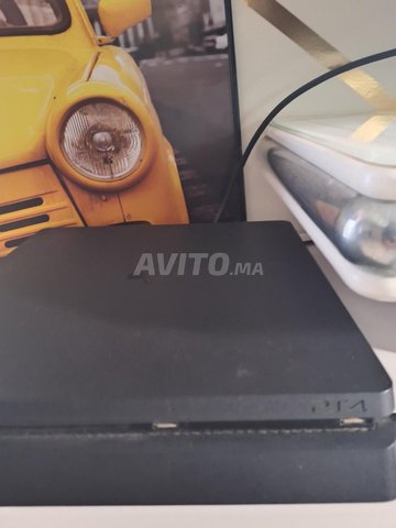 Playstation 4 slim