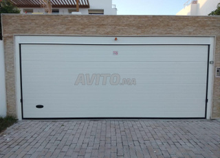 Porte de garage moderne et automatique 👌 Design et sécurité