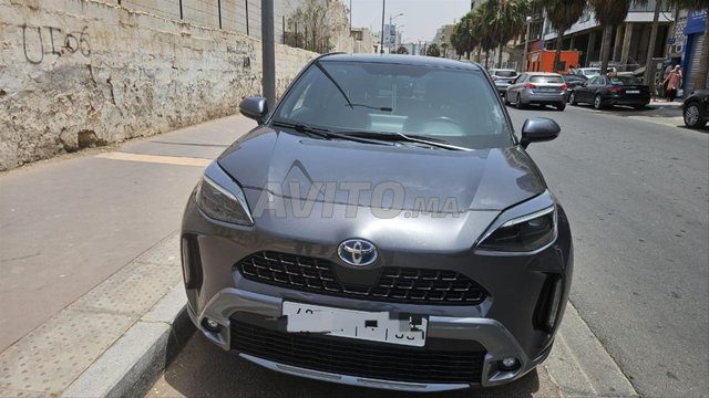 Toyota yaris hybrid air cross tout option mod2023