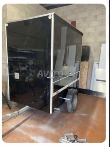 REMORQUE FOOD TRUCK EN TRÈS BONNE ÉTAT 