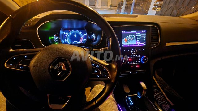 Megane Sedane full Option version Intense