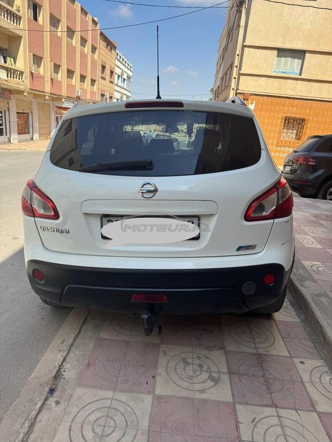nissan 2010