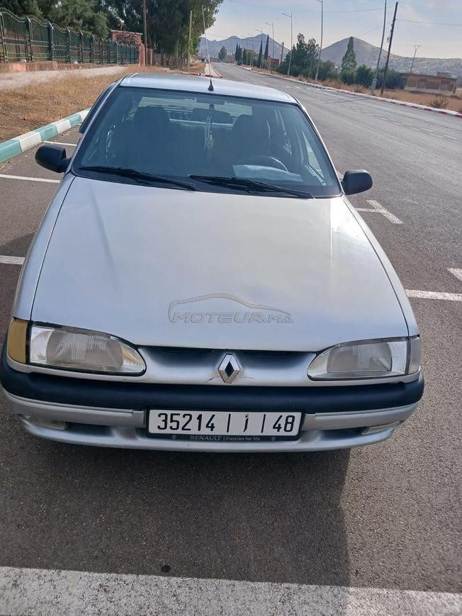 Renault 19