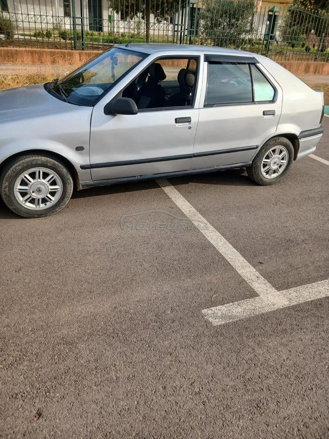 Renault 19