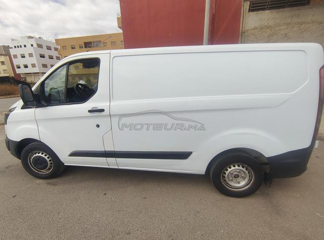 ford transit  très bon état (consommation mzyana) 