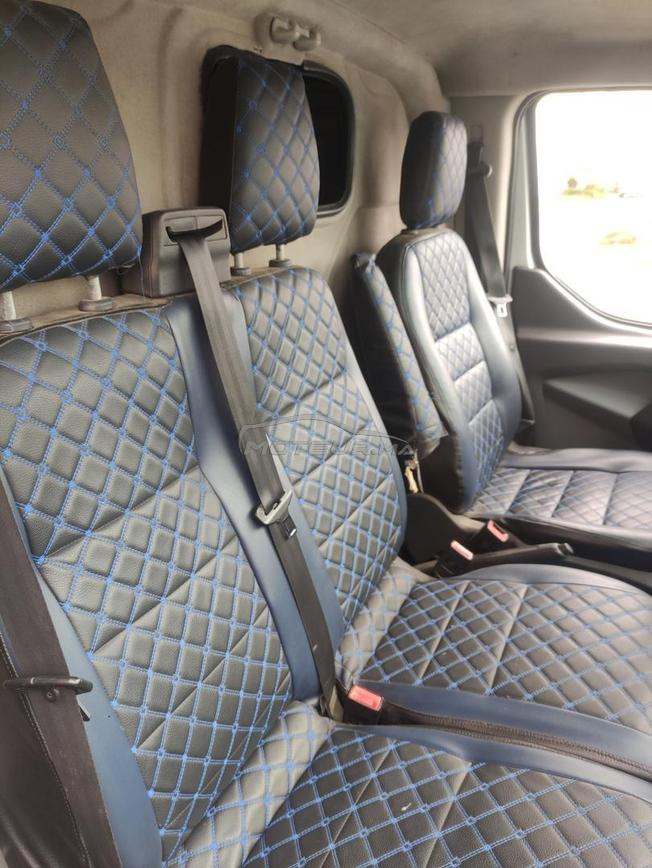 ford transit  très bon état (consommation mzyana) 