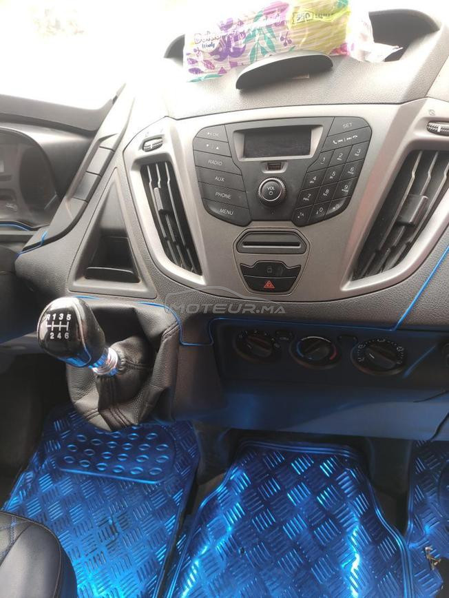 ford transit  très bon état (consommation mzyana) 