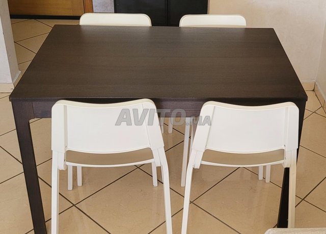 Table extensible, 120/180x80cm Ikea et 4 chaises 