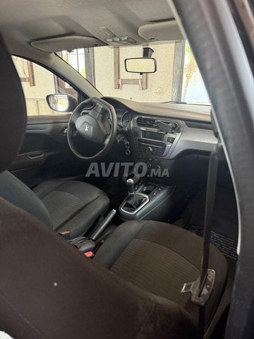 une voiture Peugeot 301 à vendre
