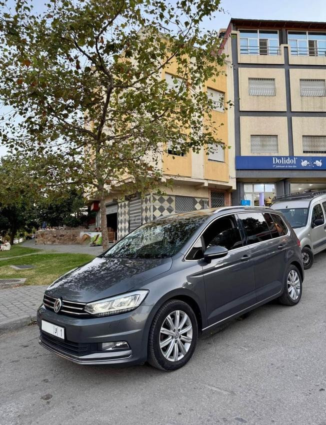 Volkswagen Touran Diesel Automatique 2017 à Tanger