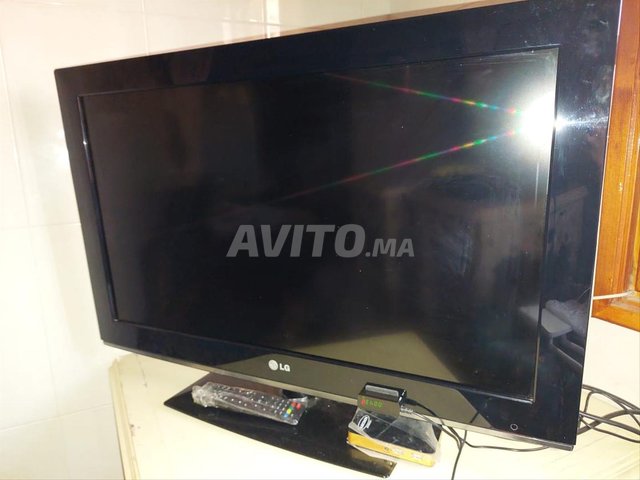 Télévision(800dh ) et récepteur  satellite (250dh)