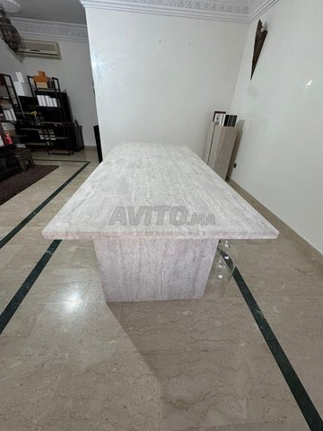 Table en travertin