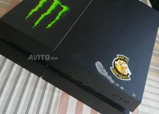 Je mets en vente Ps4  bon état.