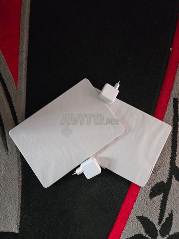 Macbook Air 15 Lumière Stellaire Jamais activé