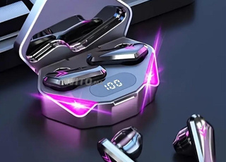 سماعات بلوتوث أنيقة بلون اسود 🖤