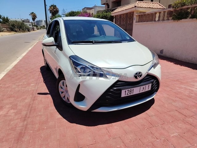 Toyota yaris essence manuel 