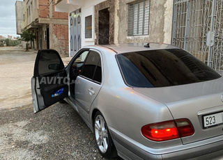 Mercedes-Benz 270 Diesel Manuelle 2001 à Nador