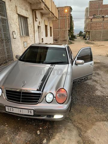 Mercedes-Benz 270 Diesel Manuelle 2001 à Nador - 2