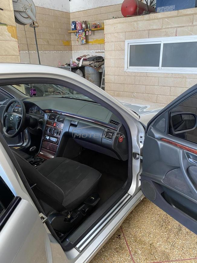 Mercedes-Benz 270 Diesel Manuelle 2001 à Nador