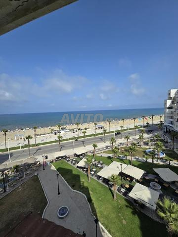 spacieuse appartement vue sur mer a la corniche