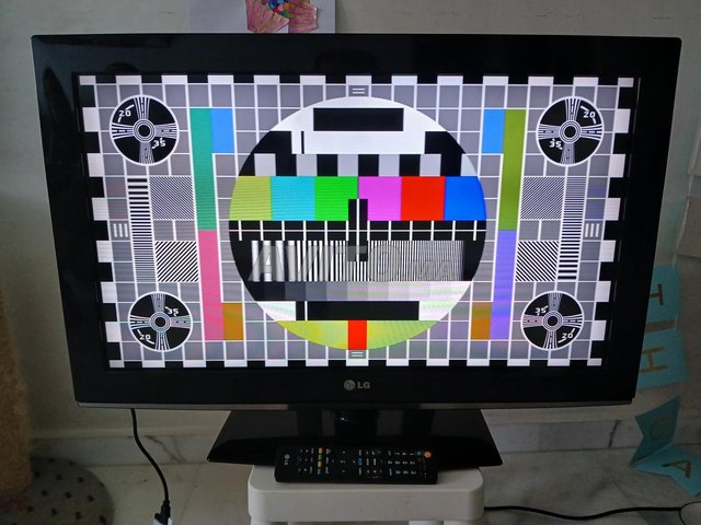 Télévision LG 32 pouces LCD. 