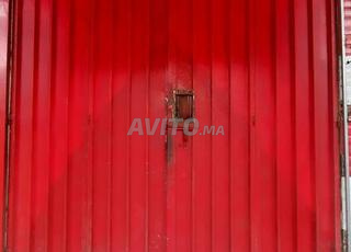 باب محل تجاري للبيع - حديد وبيبان كبار 