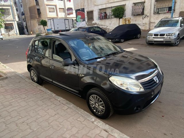 Dacia Sandero Essence Manuelle 2009 à Casablanca