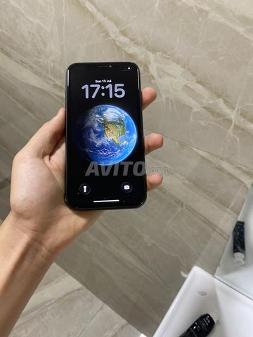 Black iPhone 11