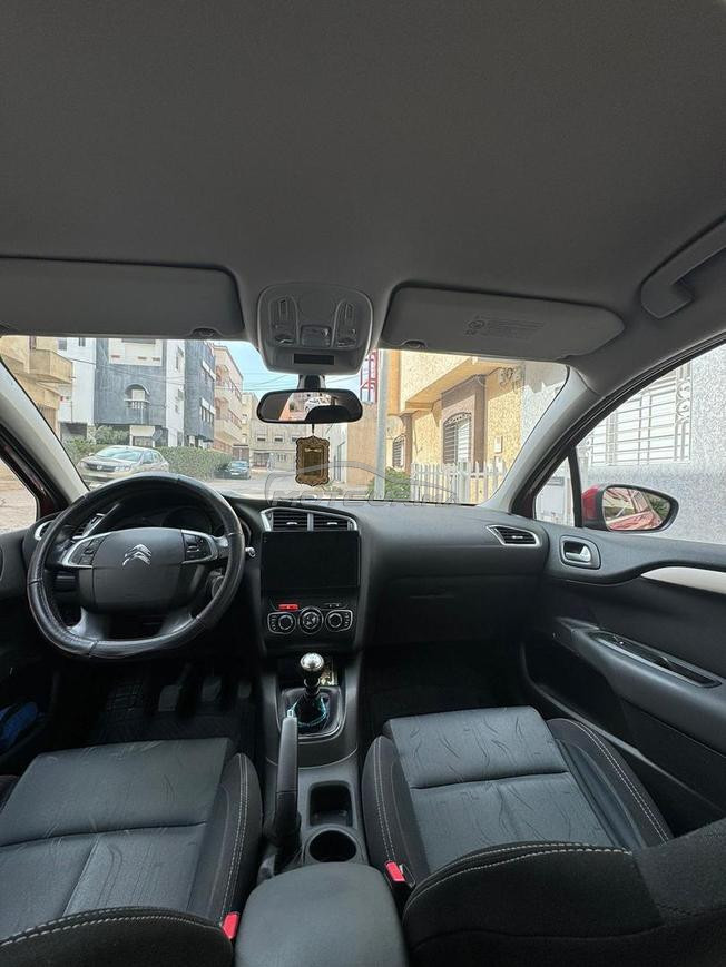 Voiture C4 a vendre tres bonne etat