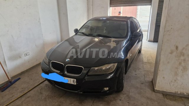 BMW Série 3 Diesel Automatique 2010 à Casablanca