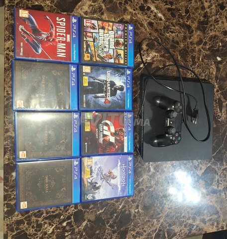 Ps4 slim et jeux et manette 