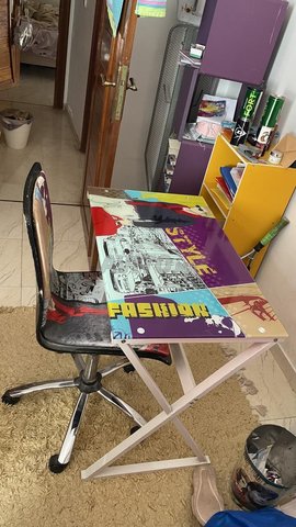 bureau et chaise à vendre 