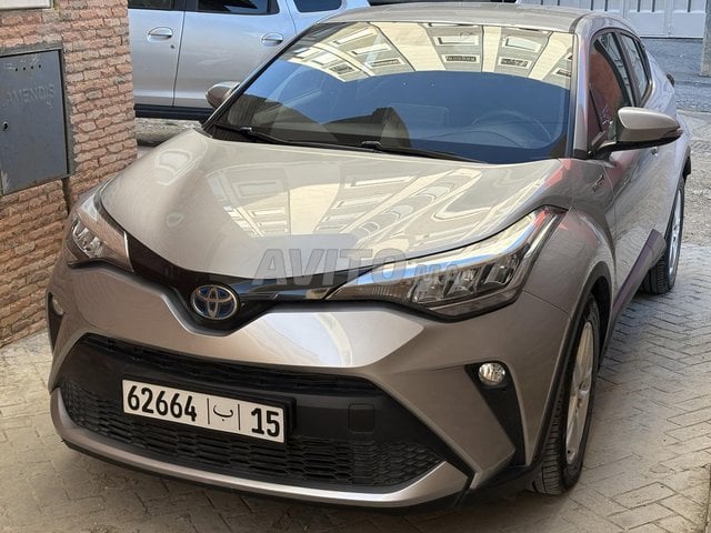 toyota CHR hybride 10alf kilomrtre