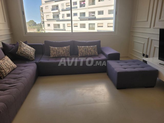 Canapé d’angle moderne avec pouf