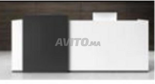 Bureaux en bois de luxe en stock 