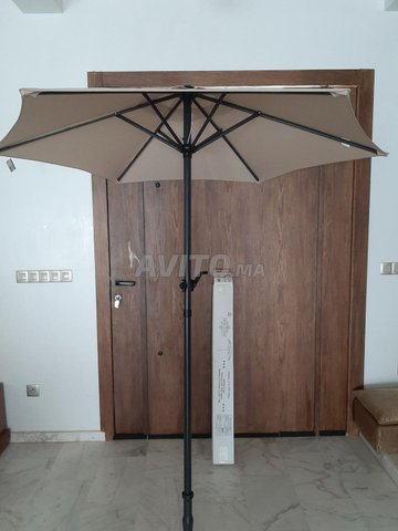 parasol et table pliable ext jard neuf de emballag