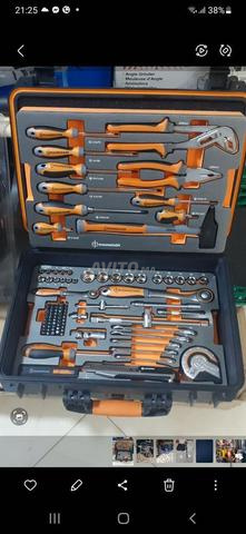 بيع منتجات مستوردة من فرنسا والمانيا بي