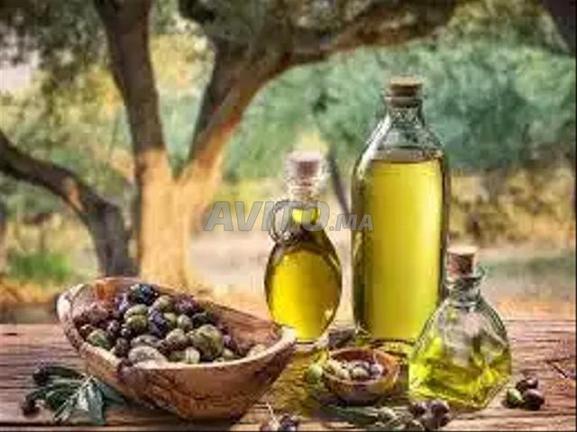 السلام عليكم أبيع زيت زيتون بجودة أولى